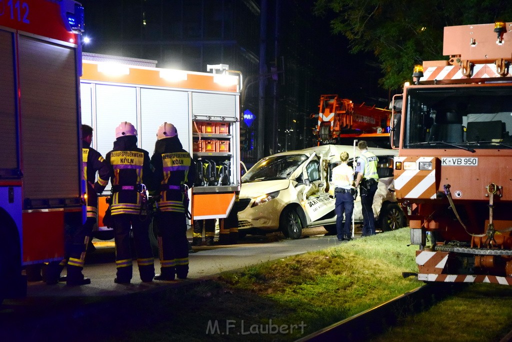 VU PKW Strab Koeln Niehl Amsterdamerstr Friedrich Karlstr P256.JPG - Miklos Laubert